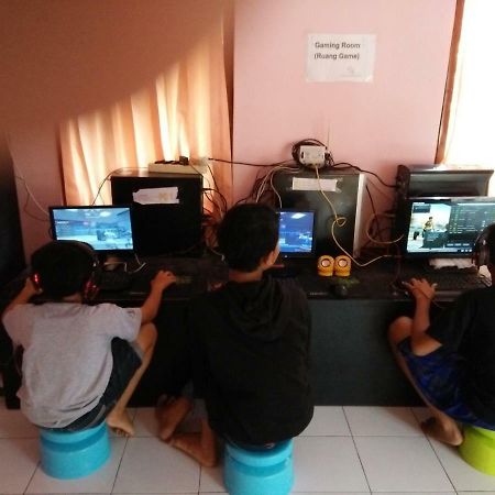 Gandrung City Hostel بانيووانجى المظهر الخارجي الصورة